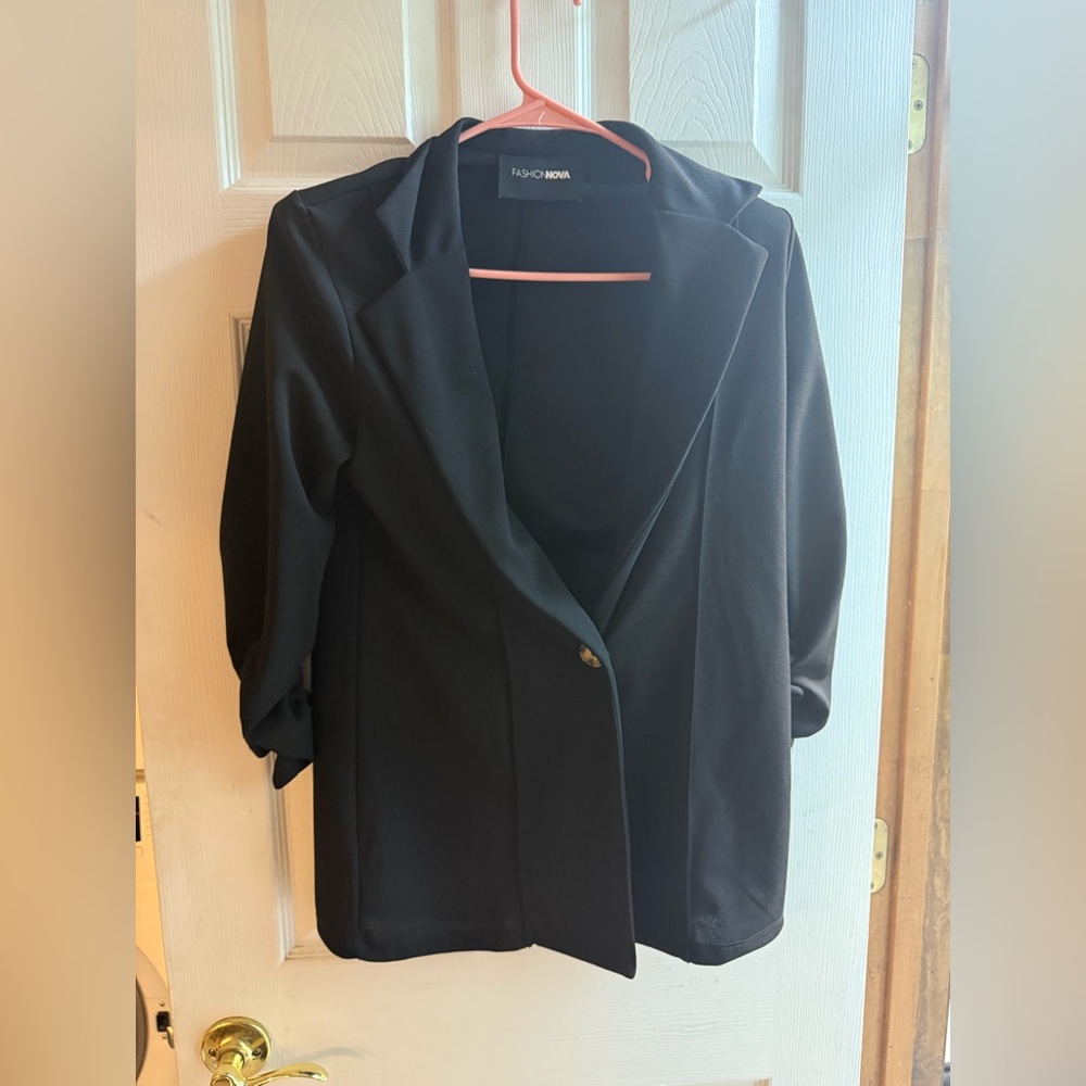 Fashion Nova Women's Black Blazer